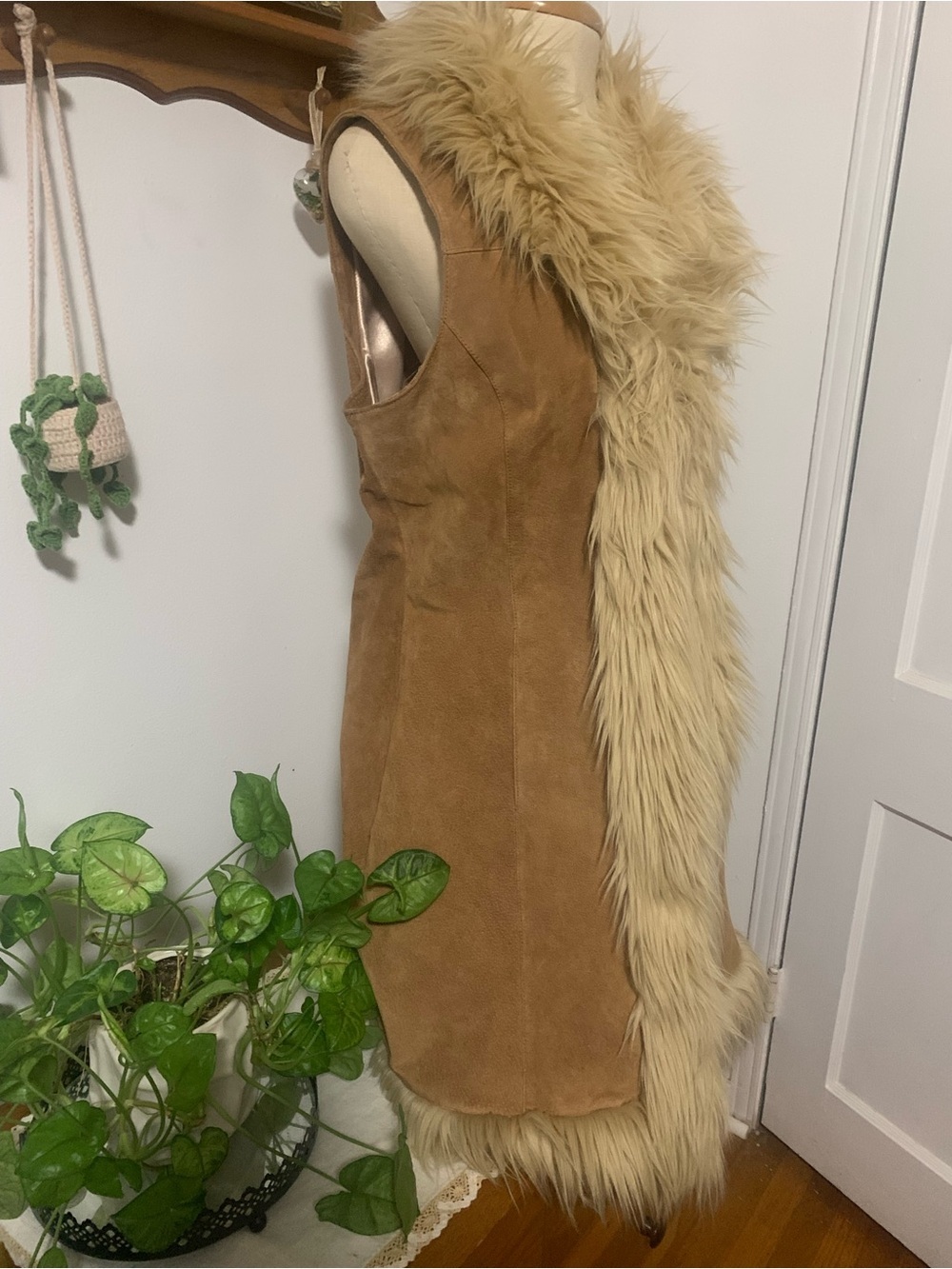 Wilsons Leather Maxima Penny Lane Style Long Suede Leather Fur Trim Vest Size L - Picture 8 of 16